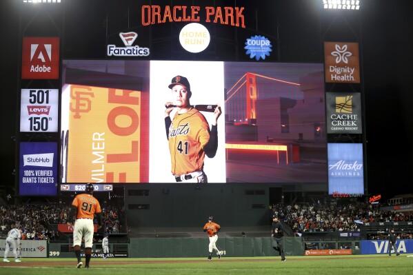 Freeman hits 59th double Asian American managers make history in